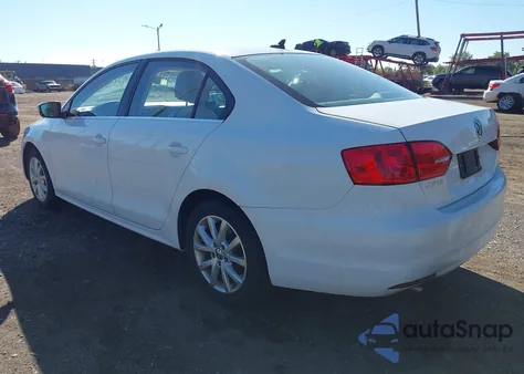 2014 Volkswagen Jetta 1.8T Se z USA, uszkodzony, nr VIN 3VWD07AJ7EM232002